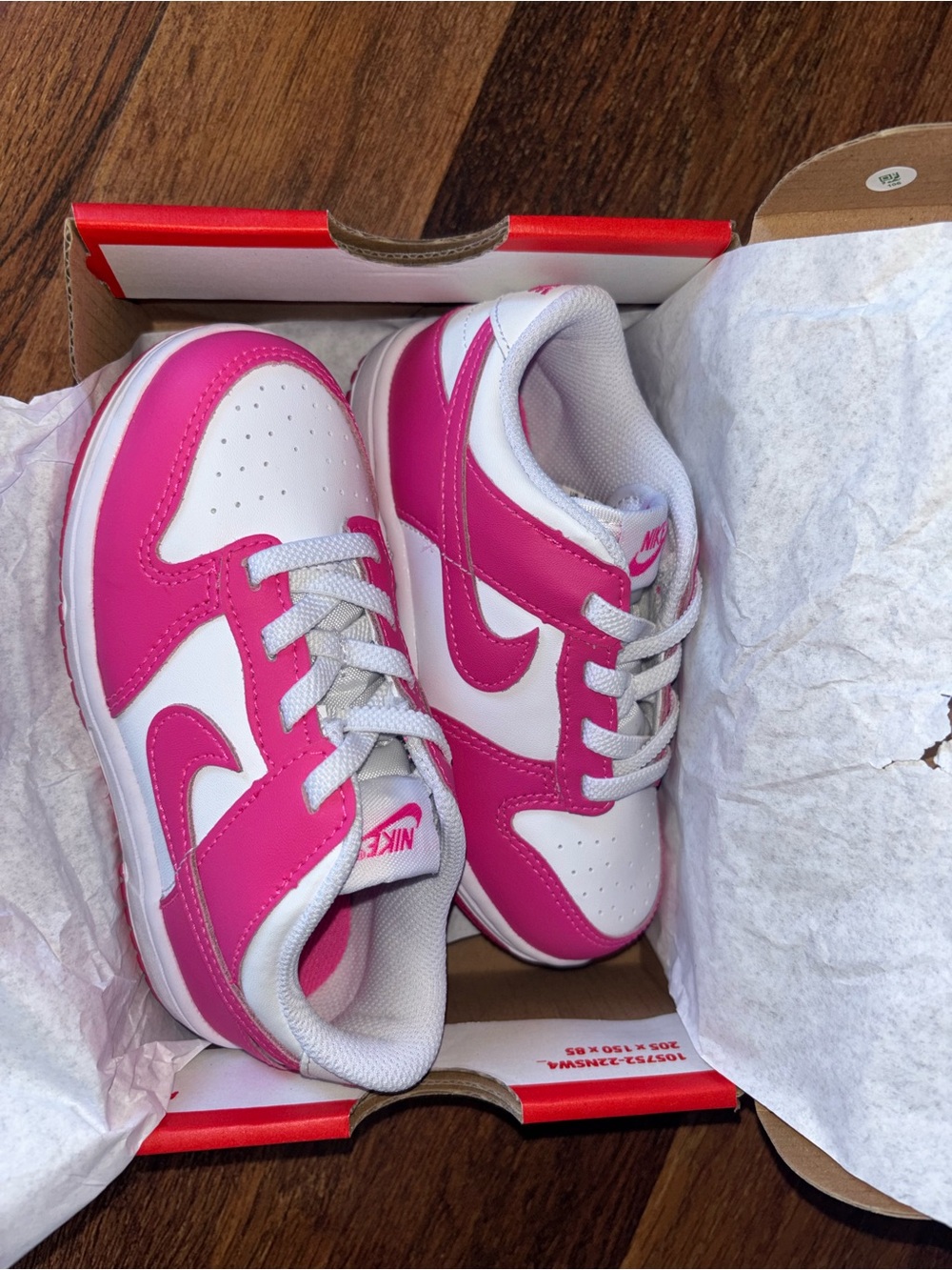 NEW Little Kids Nike Dunk Fuchsia Pink and White Low-Top Sneakers Size 10c